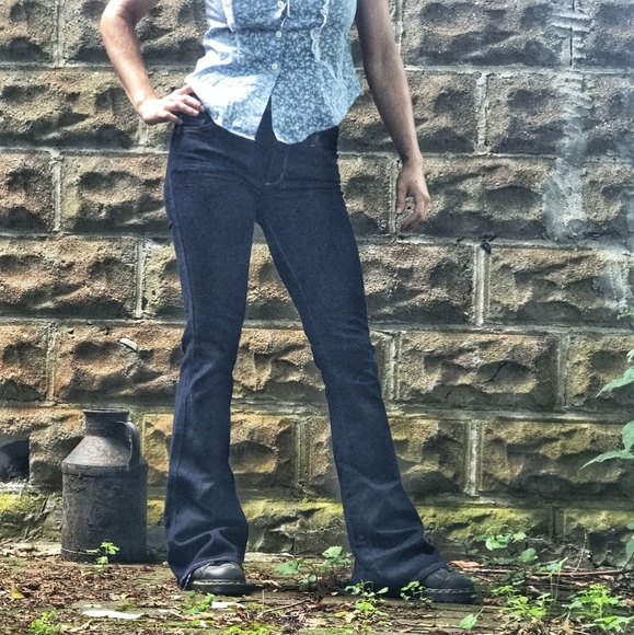 vintage y2k abercrombie dark wash bell bottoms - Picture 11 of 13